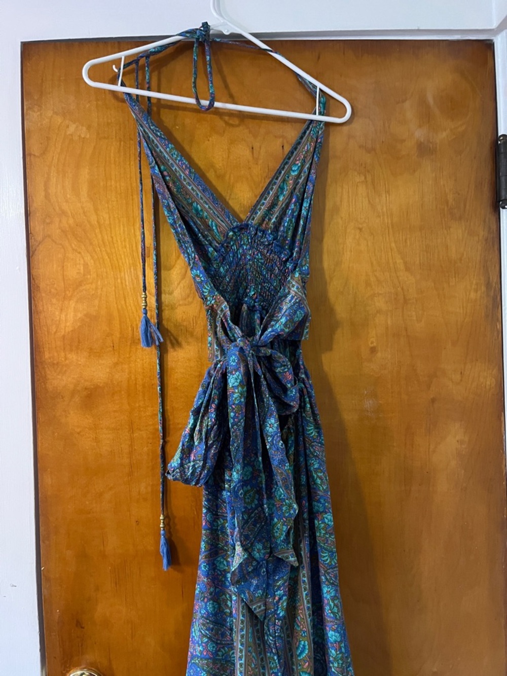 Sleeveless V-Neck Blue Paisley Maxi Dress - Picture 4 of 6